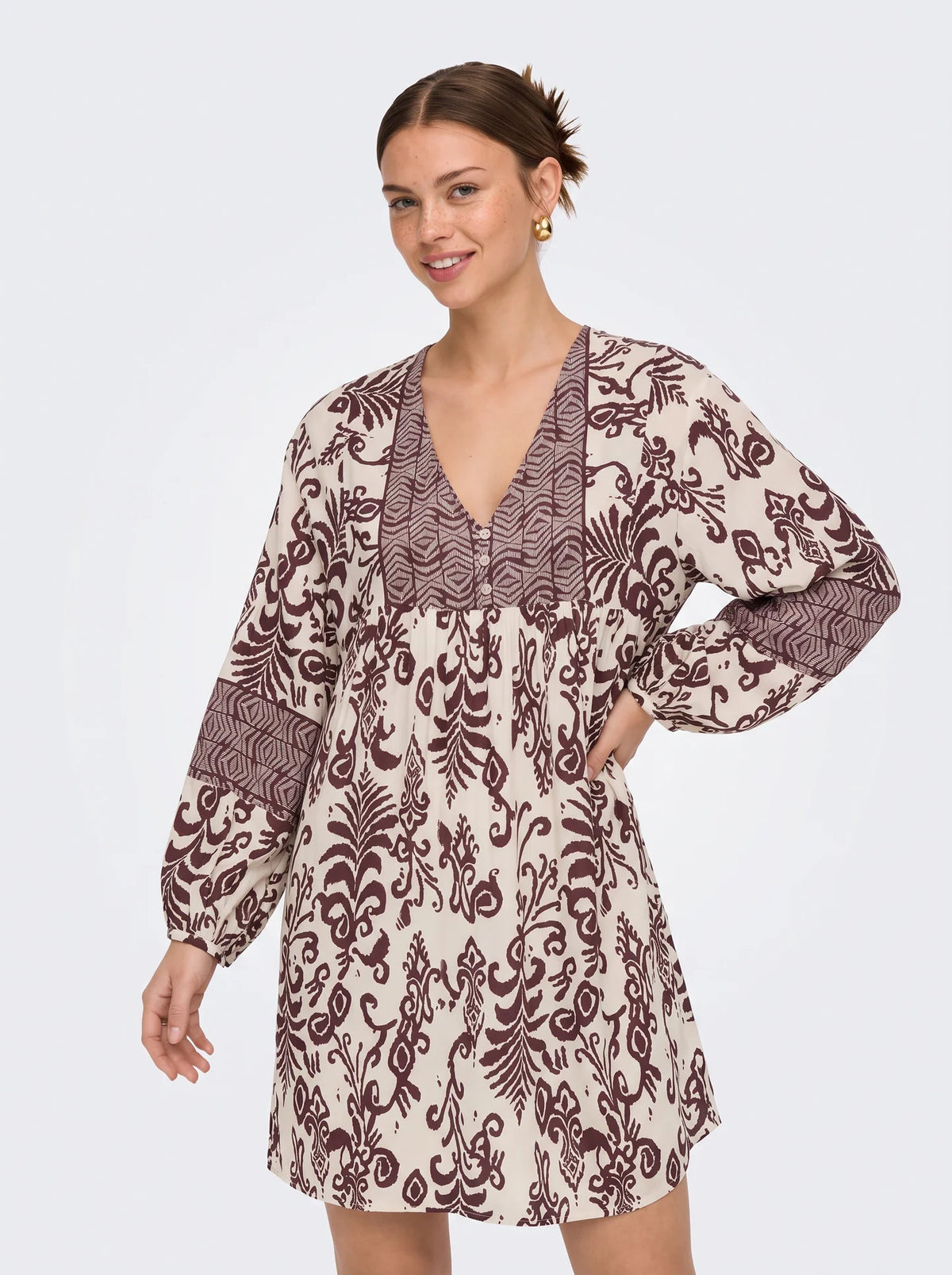VESTIDO CORTO CUELLO V RICHIZ-