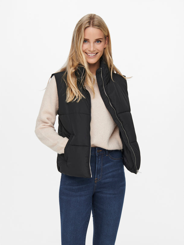 Product CHALECO NEW ERICA - Black Detail:SILVER ZIPPER - Image 2