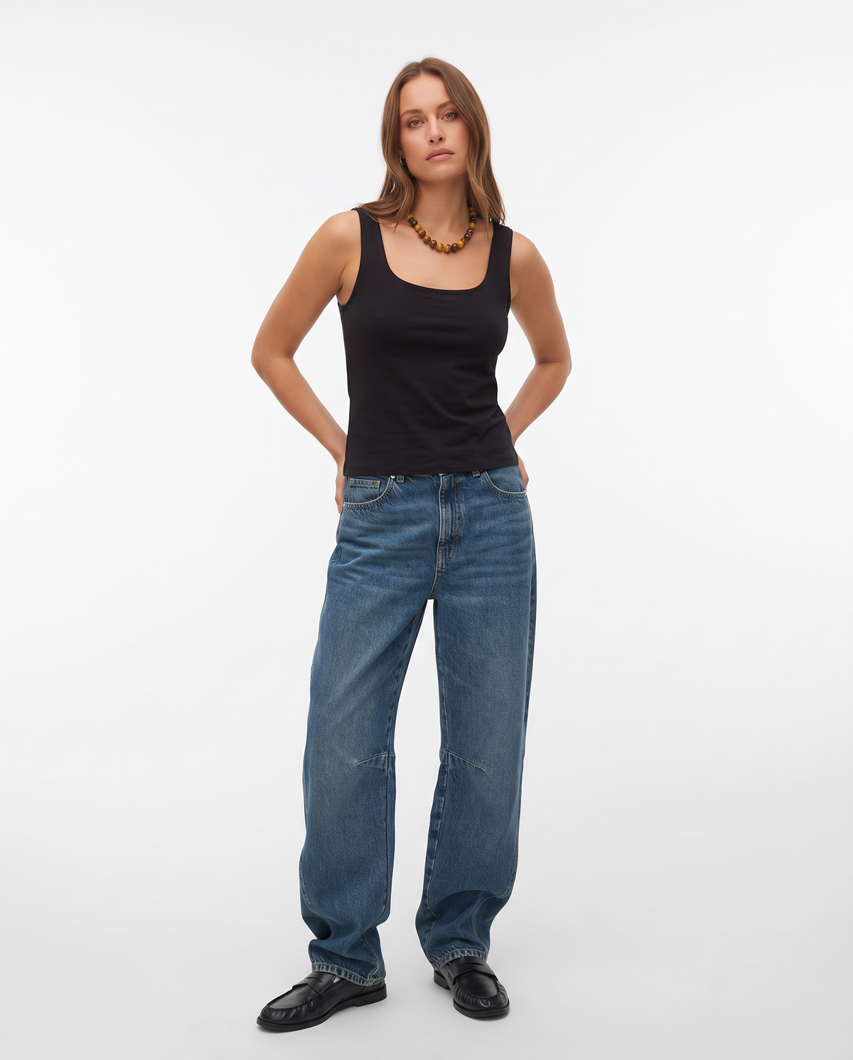 TOP SIN MANGAS CUELLO CUADRADO KARLA- - Black