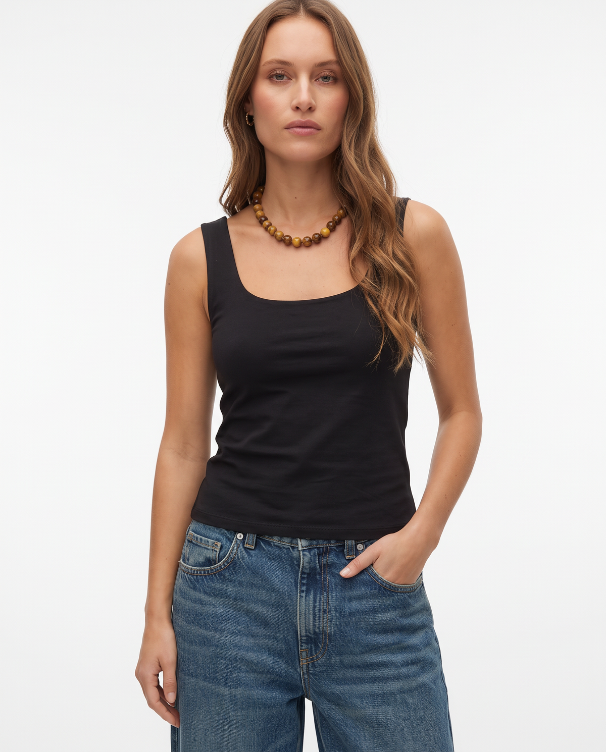 TOP SIN MANGAS CUELLO CUADRADO KARLA- - Black