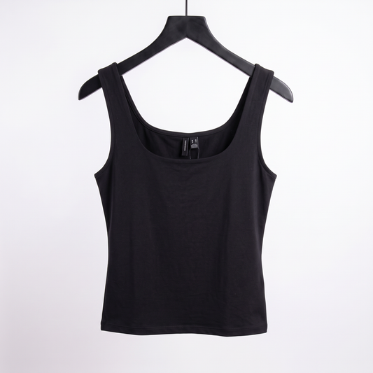 TOP SIN MANGAS CUELLO CUADRADO KARLA- - Black