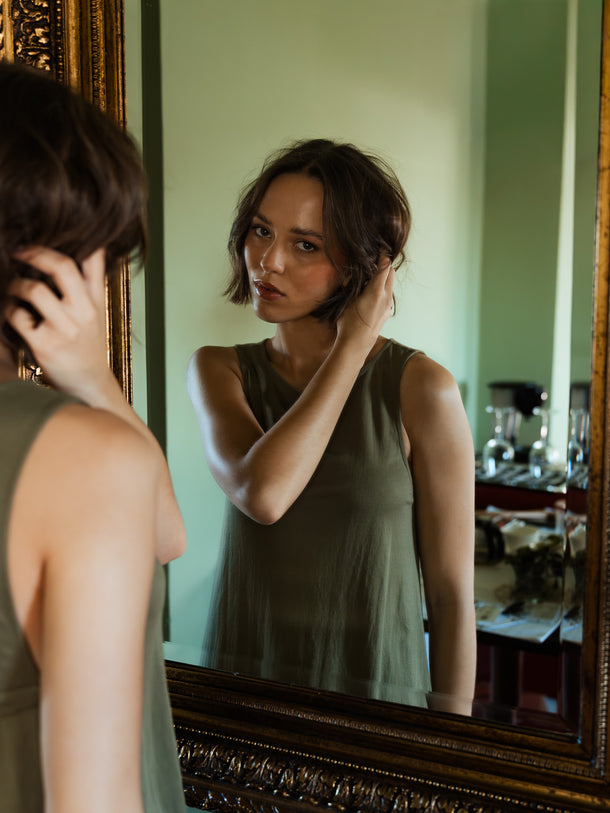 Product VESTIDO TEJIDO CON ESPALDA ABIERTA EDITH -Capulet Olive - Image 3