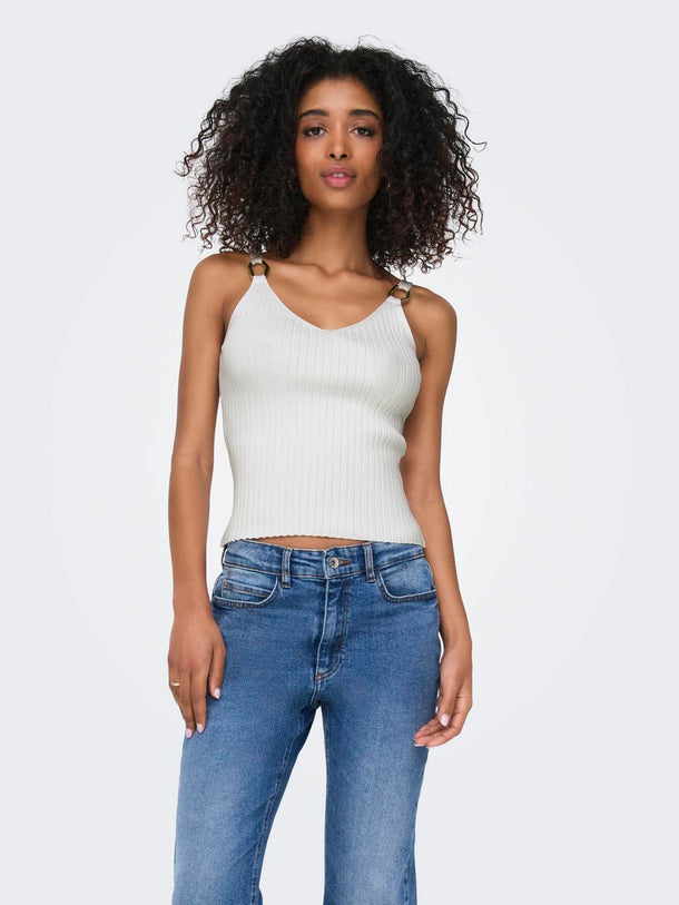 Product TOP ACANALADO CON HEBILLA METÁLICA THELMA-Cloud Dancer Detail:Gold - Image 1