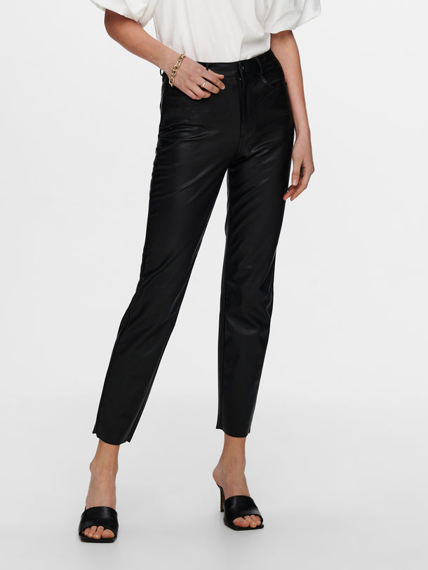 Product PANTALÓN EMILY EFECTO PIEL - Black - Image 1