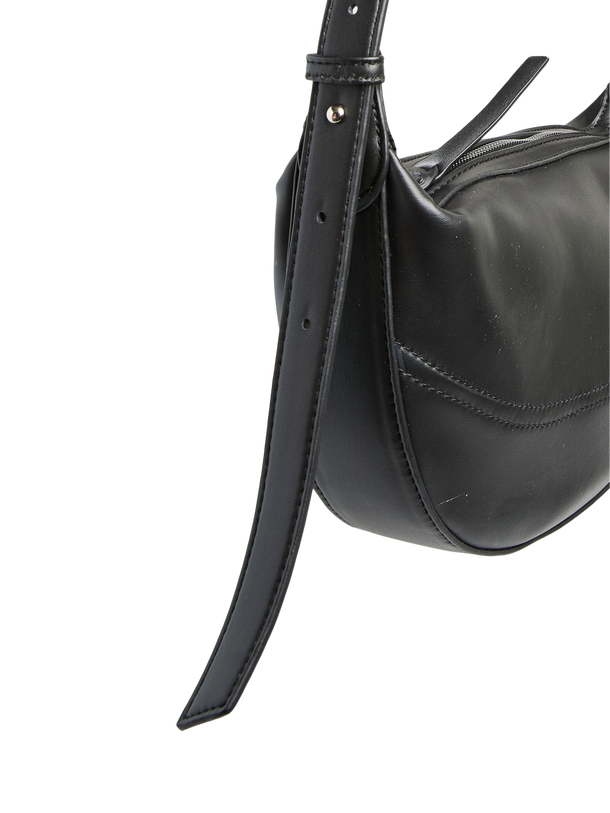 Product CARTERA DE HOMBRO EFECTO CUERO TESSA - Black Detail:SILVER TRIM - Image 2