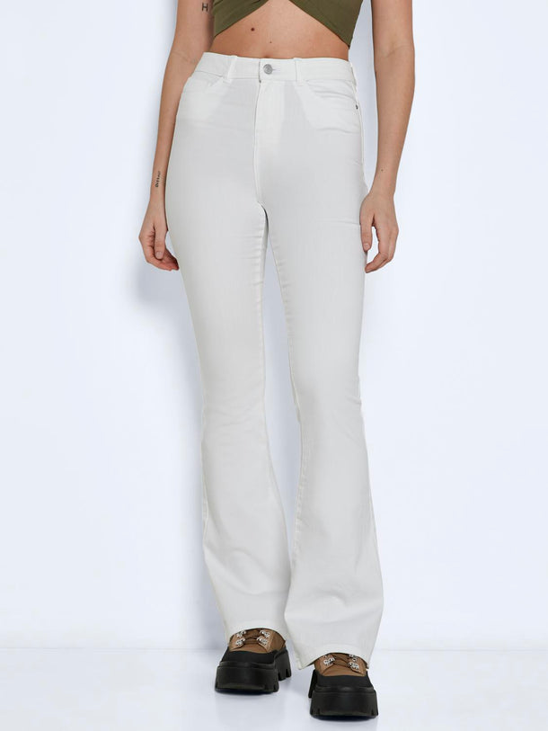Product JEAN FLARE TIRO ALTO SALLIE - Bright White - Image 3