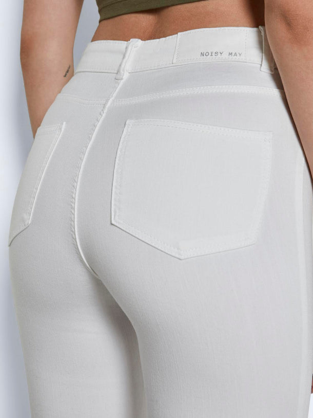 Product JEAN FLARE TIRO ALTO SALLIE - Bright White - Image 5