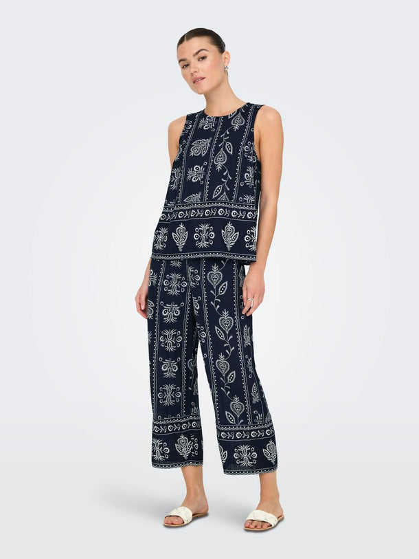 Product PANTALÓN CROPPED LINO ESTAMPADO SOLAR-Total Eclipse AOP:CLOUD DANCER FLOWER - Image 4