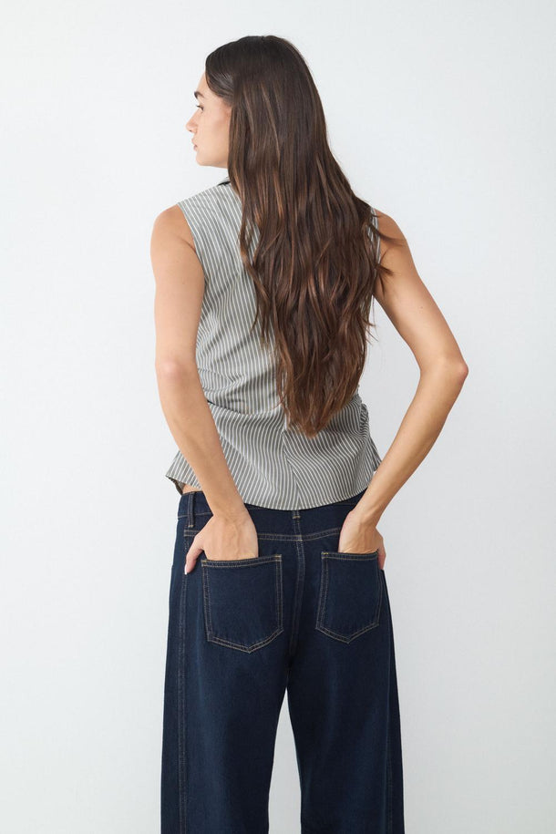 Product TOP CUELLO CAMISERO FRUNCIDO BMK-Green Essence - Image 3