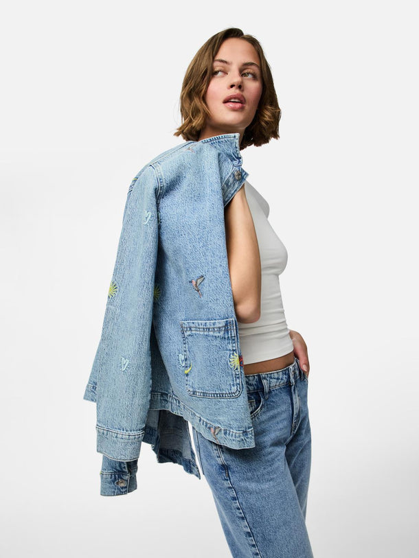 Product CHAQUETA DE DENIM CON DISEÑO BORDADO JIDI-Medium Blue Denim - Image 3