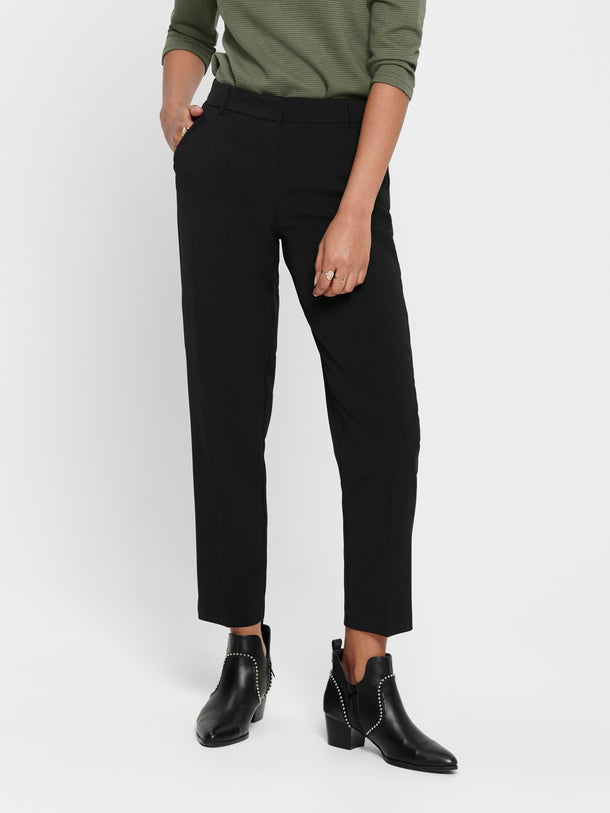 Product PANTALÓN VILDA CROPPED STRAIGHT - Black - Image 1