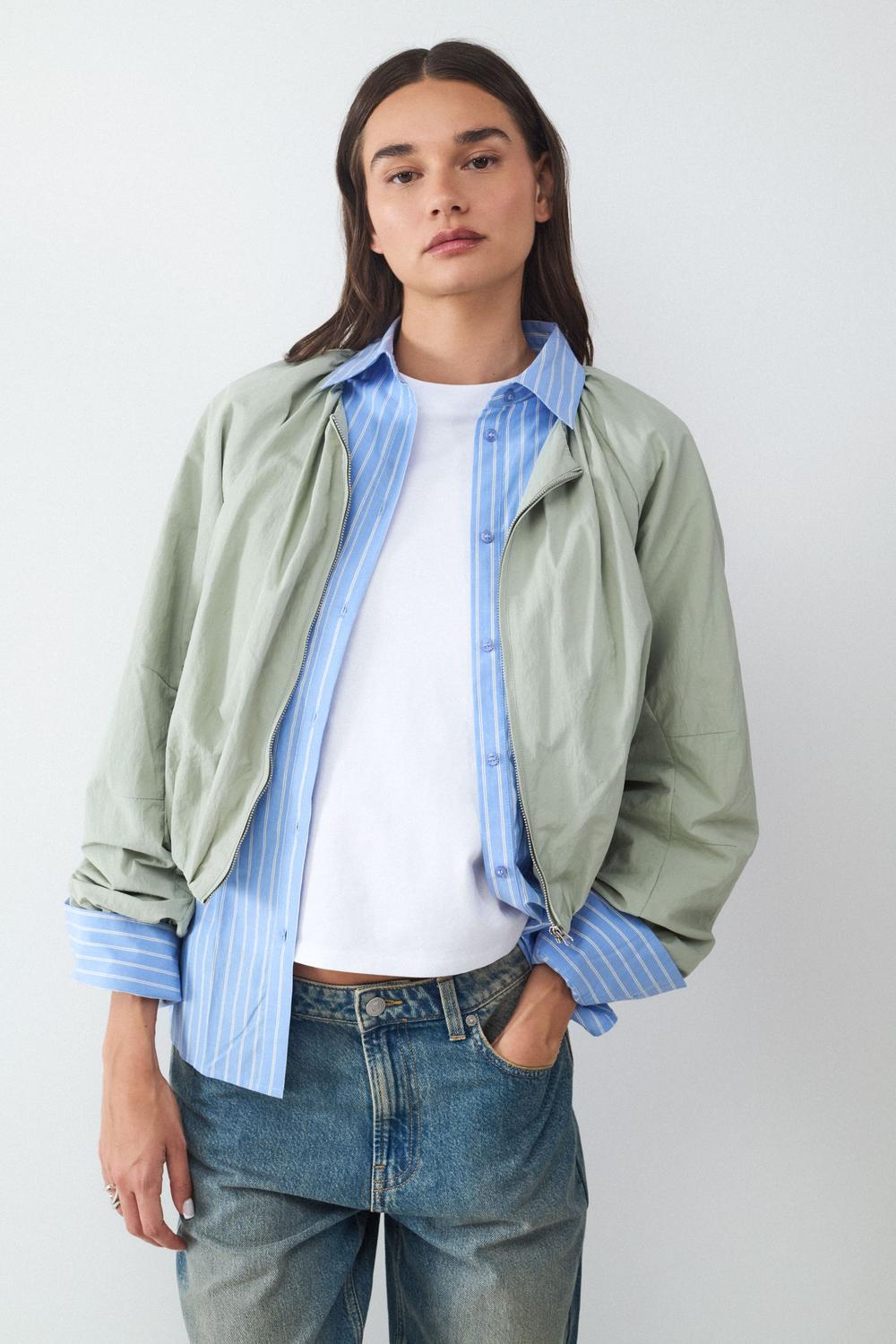 CHAQUETA DE NYLON BMK