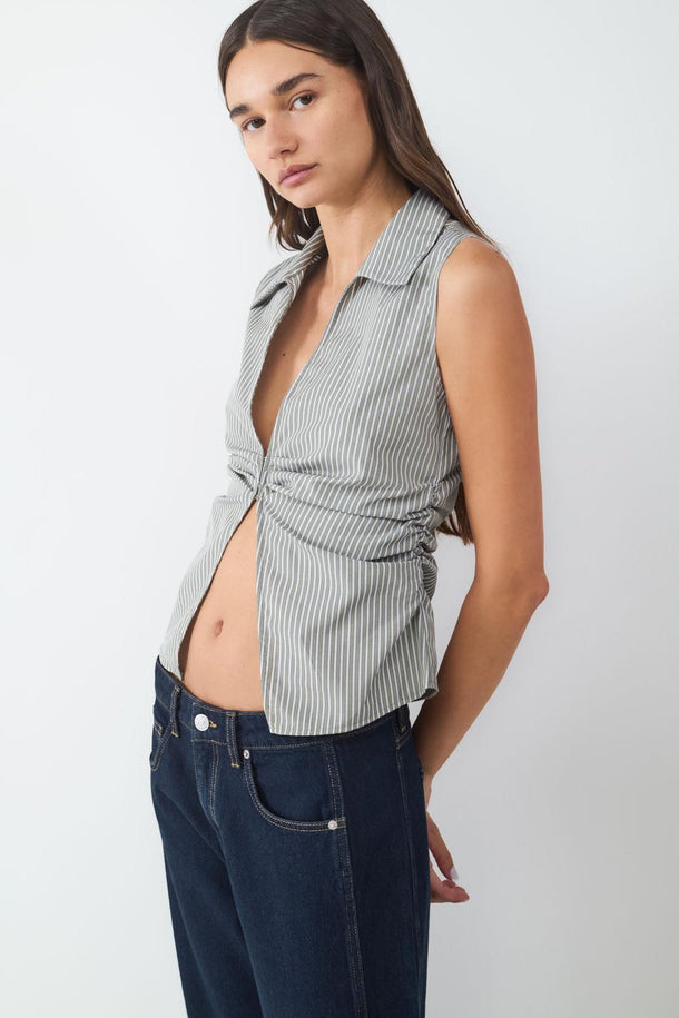 Product TOP CUELLO CAMISERO FRUNCIDO BMK-Green Essence - Image 1