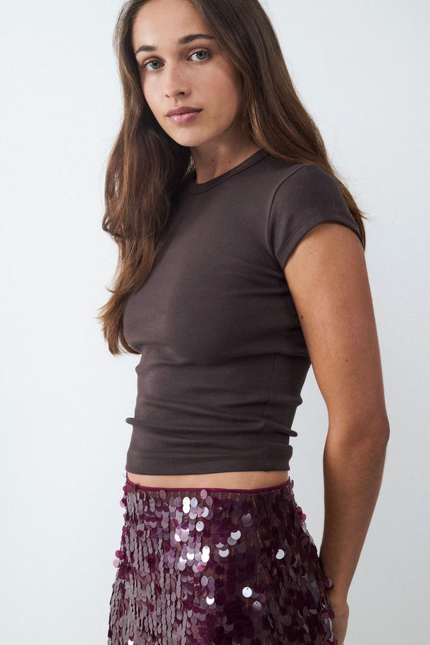 Product POLERA BÁSICA SLIM BMK-Chocolate Lab - Image 6