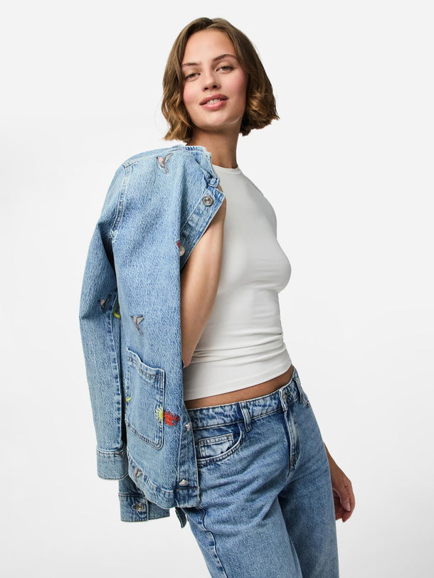 Product CHAQUETA DE DENIM CON DISEÑO BORDADO JIDI-Medium Blue Denim - Image 8