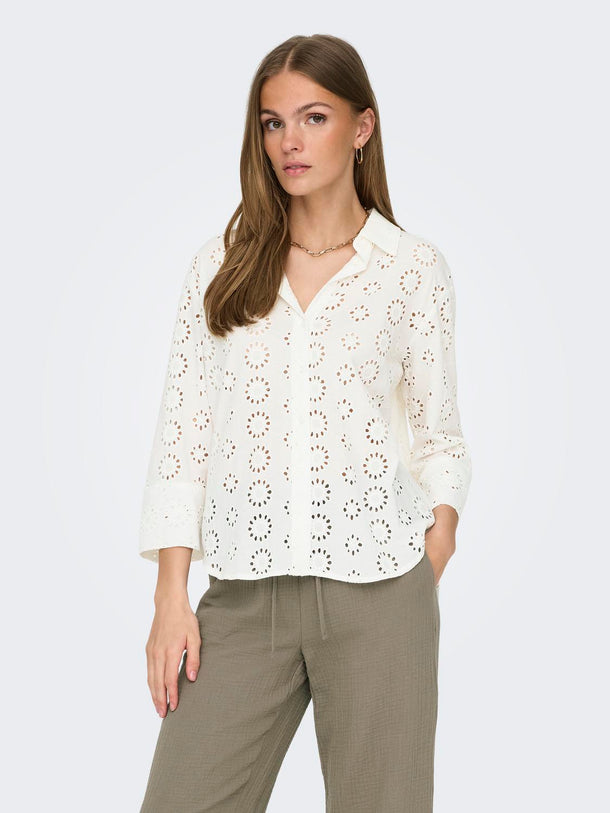 Product CAMISA TALLIE - Cloud Dancer Detail:2024 BRODERIE ANGLAISE - Image 1